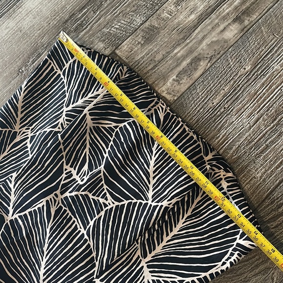 WHITE HOUSE | BLACK MARKET PALM LEAF BUSTIER S,00 - Picture 9 of 14